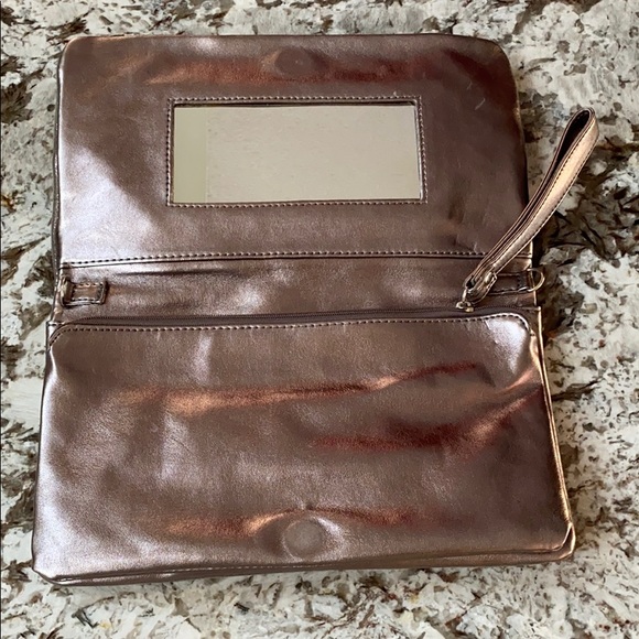 Under-loved Joujou evening handbag. Metallic w bow - Picture 3 of 7